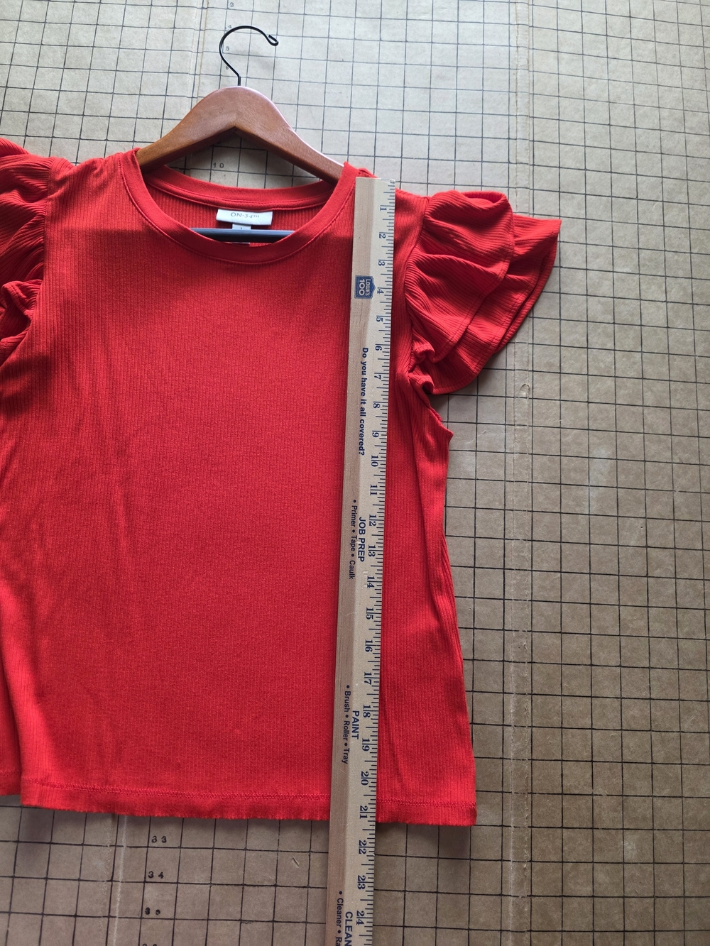 On 34th Red Ribbed Flutter Ruffle Sleeve Top Size L - Picture 8 of 10